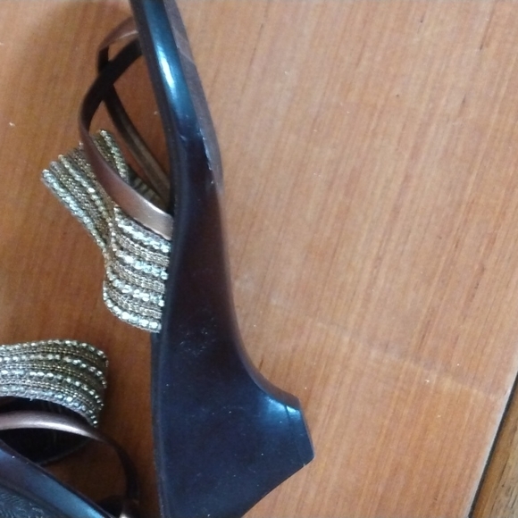 Shoes - Picture 5 of 5